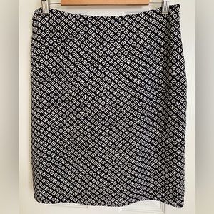 Worthington Petite Women’s Size 14P Navy Blue & White Patterned Midi Skirt